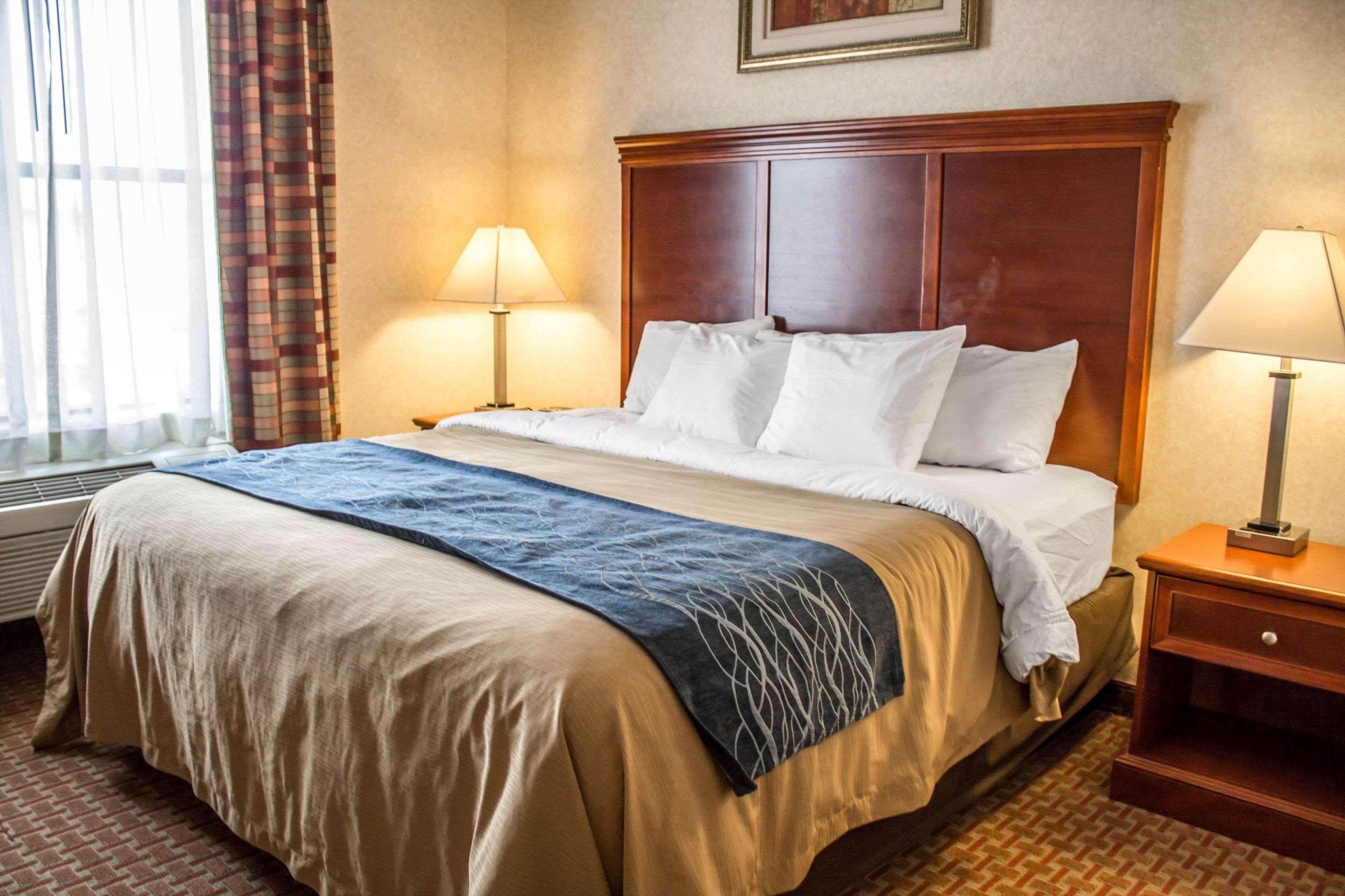 Comfort Inn & Suites Kent - University Area Exteriér fotografie
