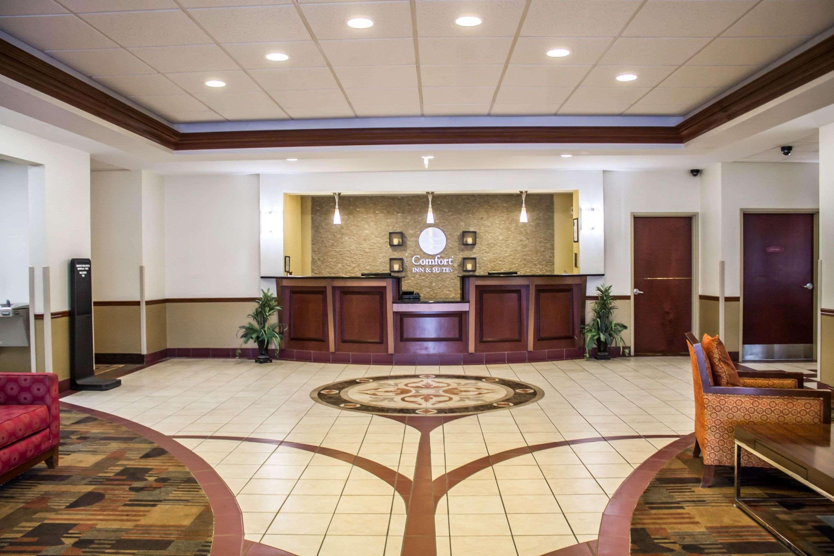 Comfort Inn & Suites Kent - University Area Exteriér fotografie